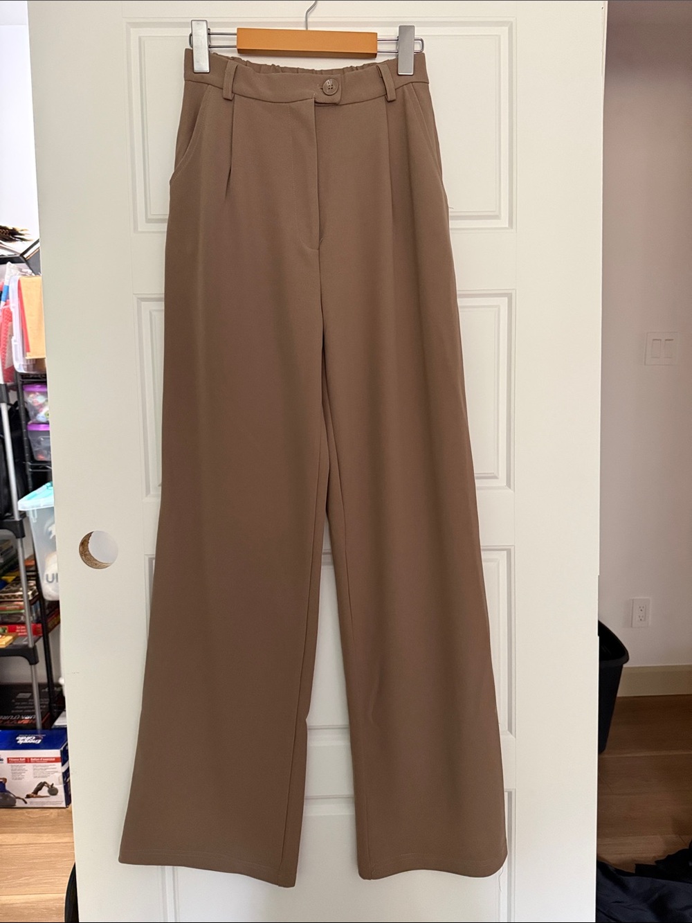 Streetwear Society Wide-Leg Pants in Brown Taupe